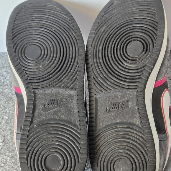 Nike High Top Shoes Womens Size 9 Grayvpink Black Suede Retro - Picture 9 of 10